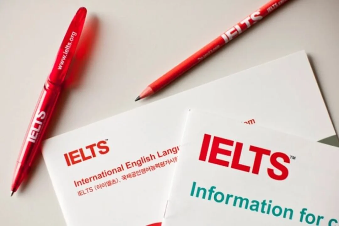 So sánh IELTS TOEFL và TOEIC chứng chỉ tiếng anh nào có giá trị nhất giữa IELTS TOEFL TOEIC
